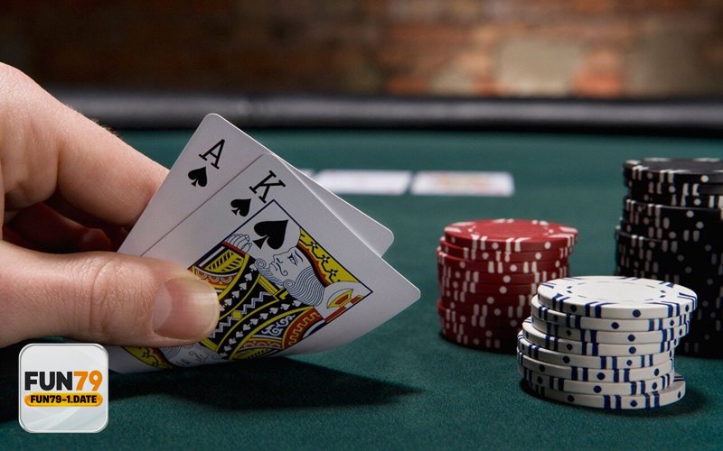 V8 Poker - Giao diện thân thiện, thao tác gọn